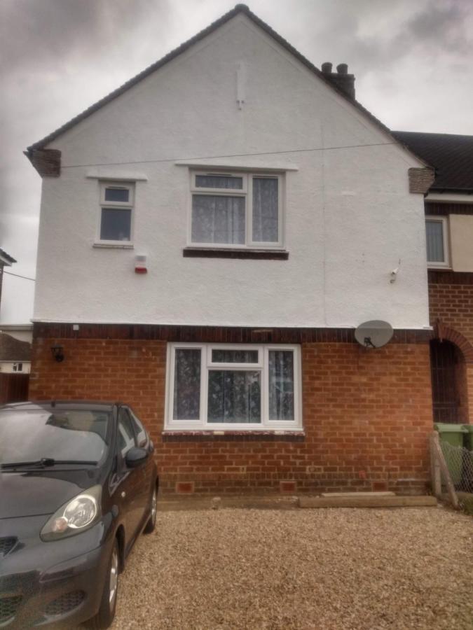 Cheltenham - 3 Bedroom, Parking, Disneyplus Exterior photo